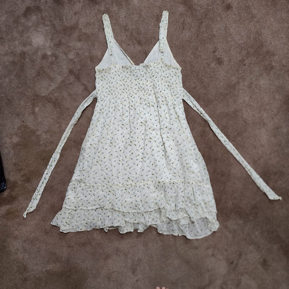 Spring Elegant Cream Floral Dress - Picture 4 of 10